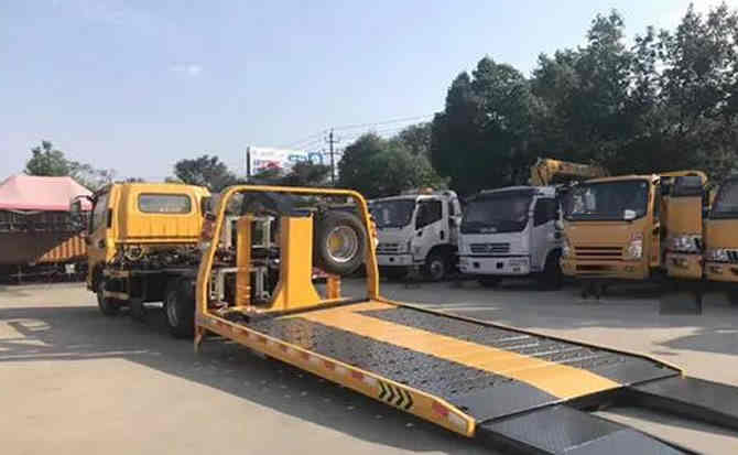 陆河汽车中途维修案例